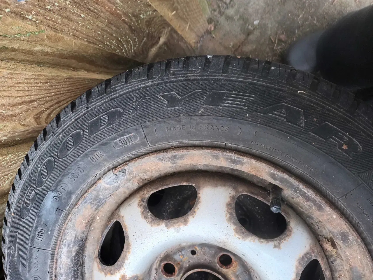 Billede 2 - Good year Vinterdæk på stålfælge