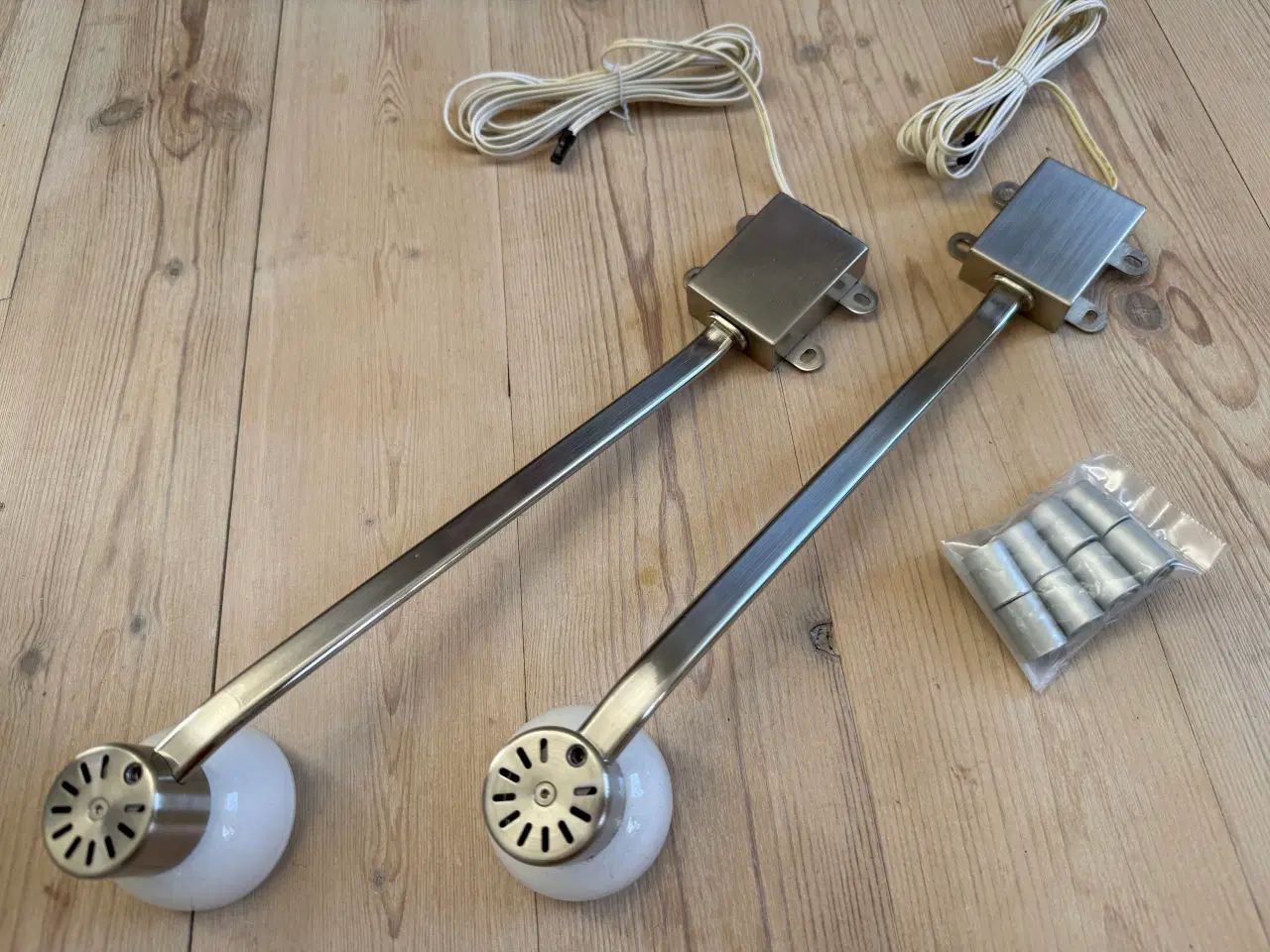 Billede 1 - 2x IKEA LINDSHULT LED skabsbelysning