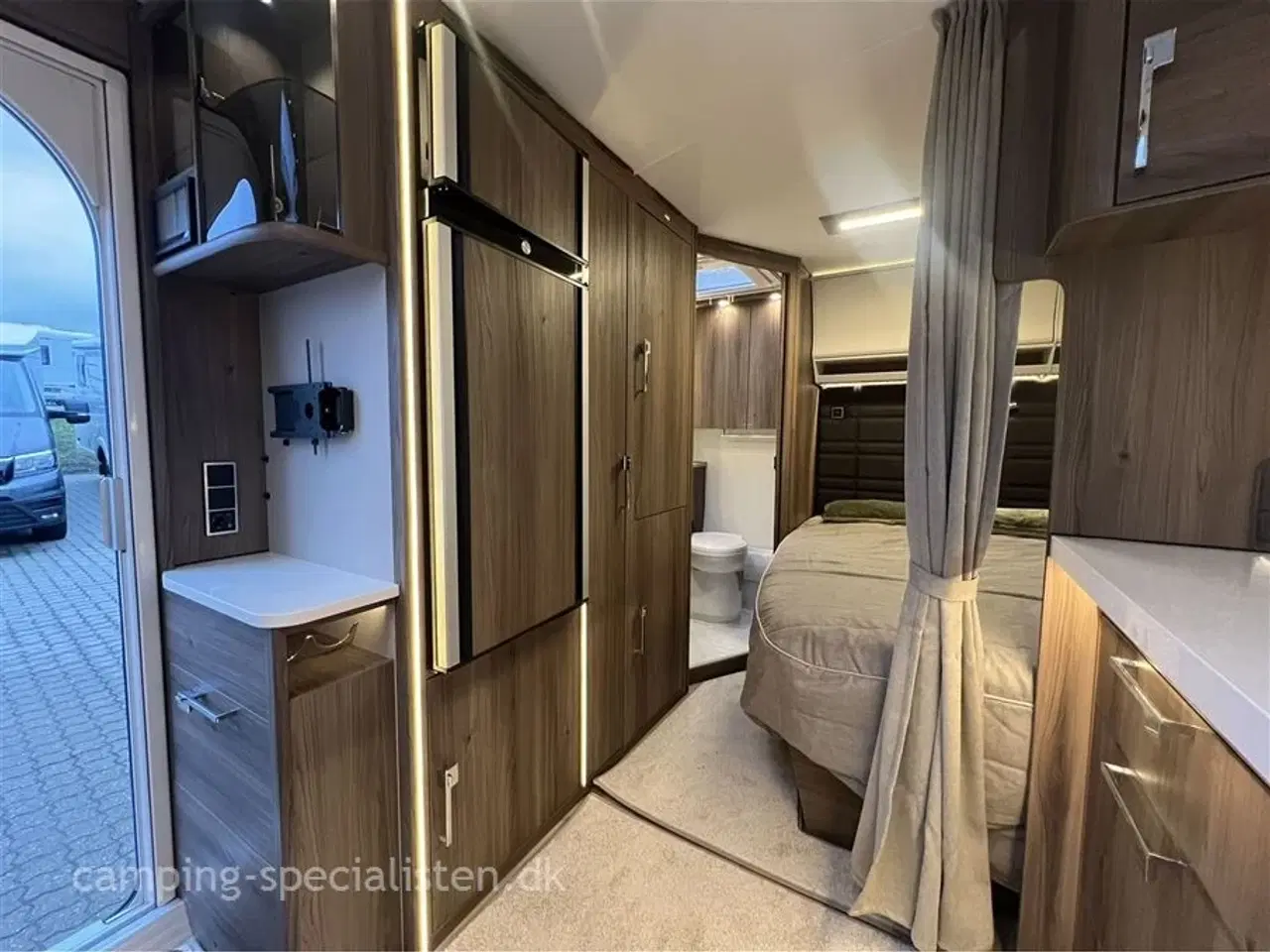 Billede 12 - 2024 - Kabe Briljant 470 XL KS   2024 Kabe 470 Briljant XL KS - Se den nu hos Camping-Specialisten.dk