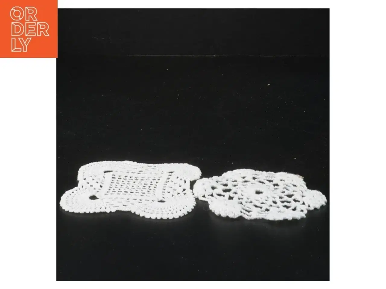Billede 2 - Hvide hæklede servietter (str. Ø 9 cm)