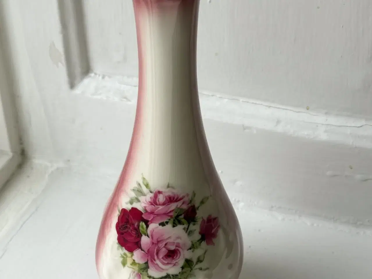 Billede 4 - Staffordshire, engelsk fajancevase m blomster