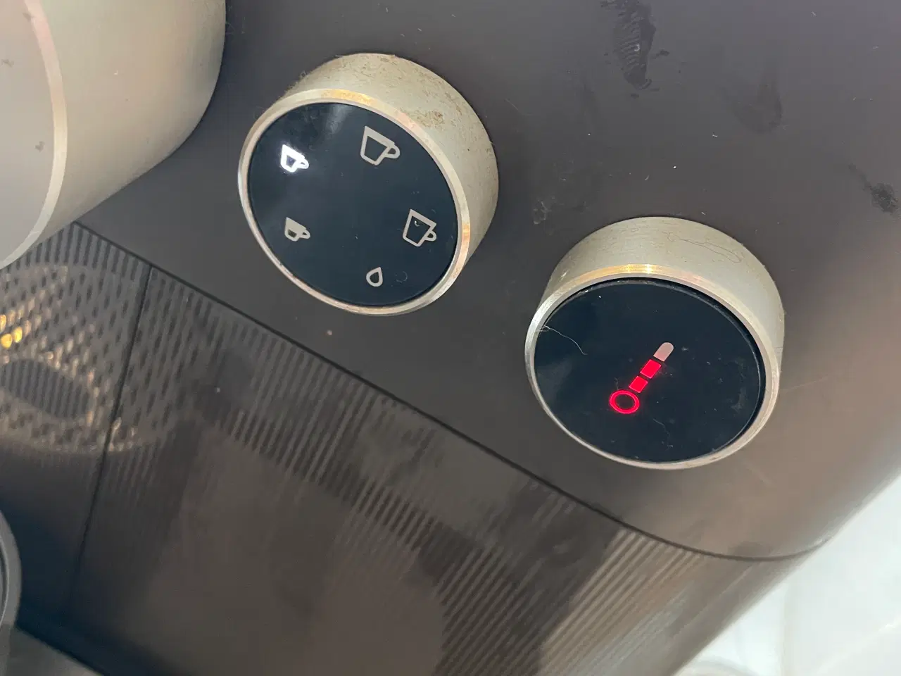 Billede 3 - Nespresso – Stilren kaffemaskine