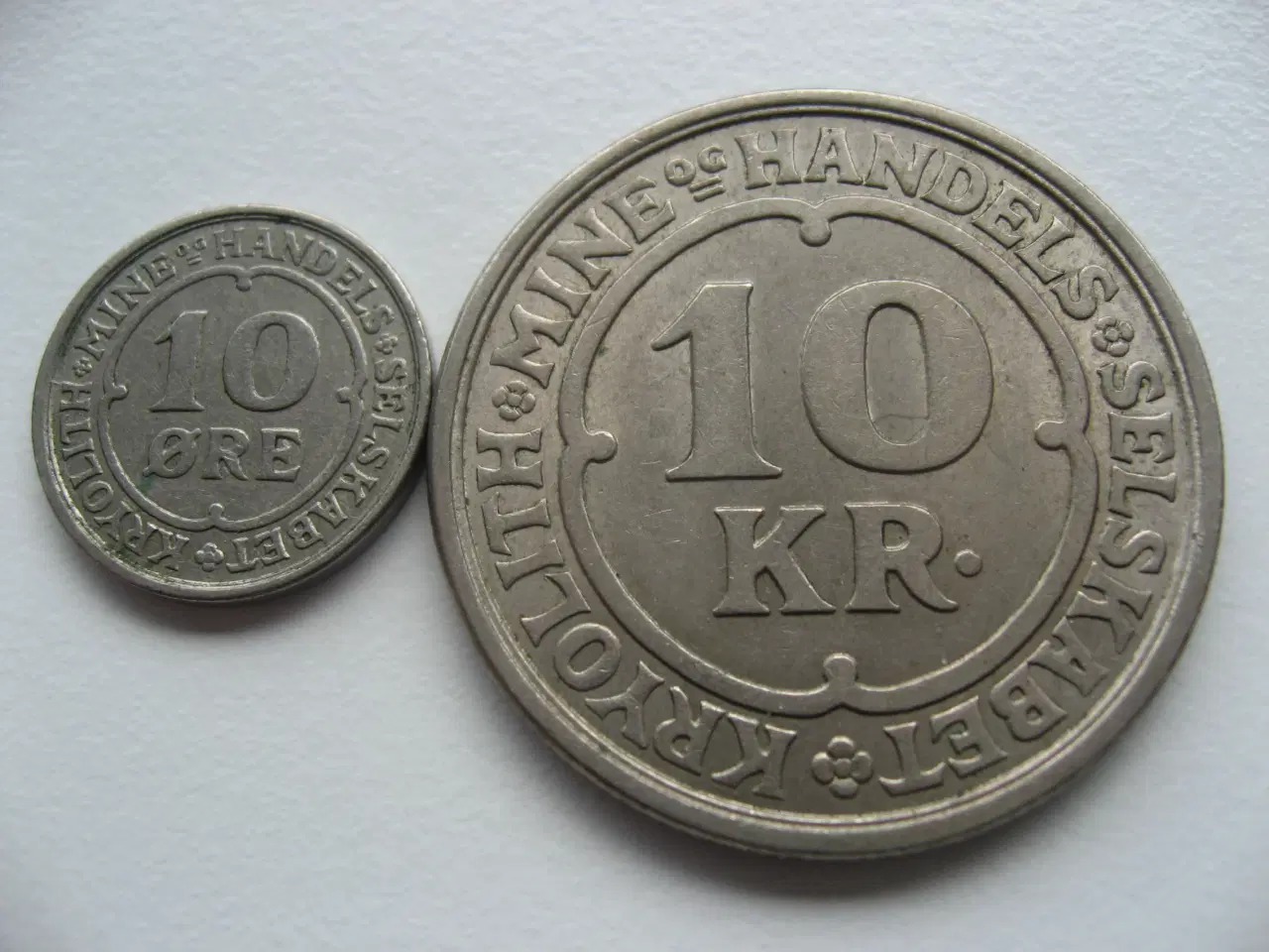 Billede 1 - Grønland Flotte Kryolith 10 øre & 10 kr, 1922