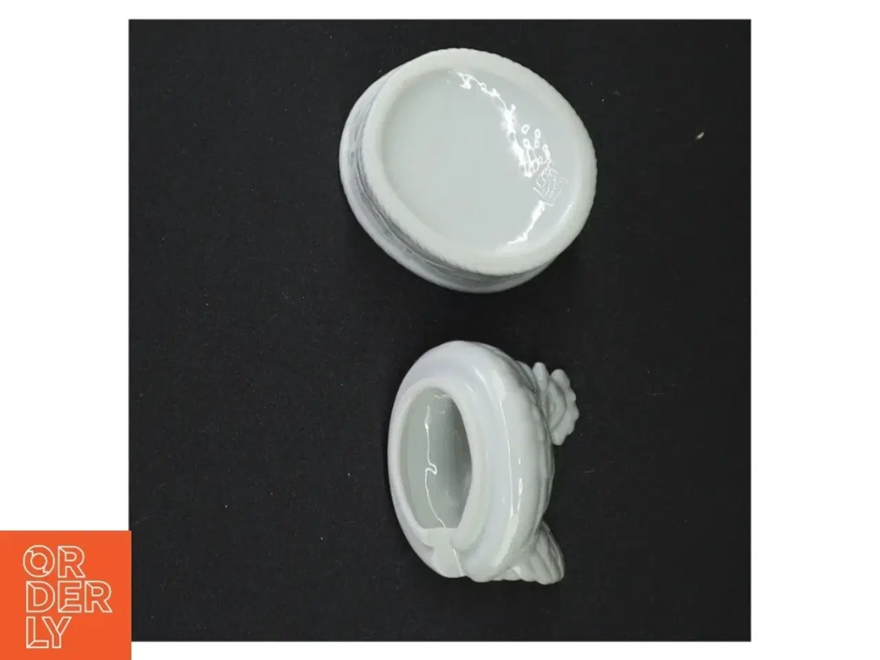 Billede 4 - Hvid porcelæns høne (str. 10 x 7 x 6 cm)