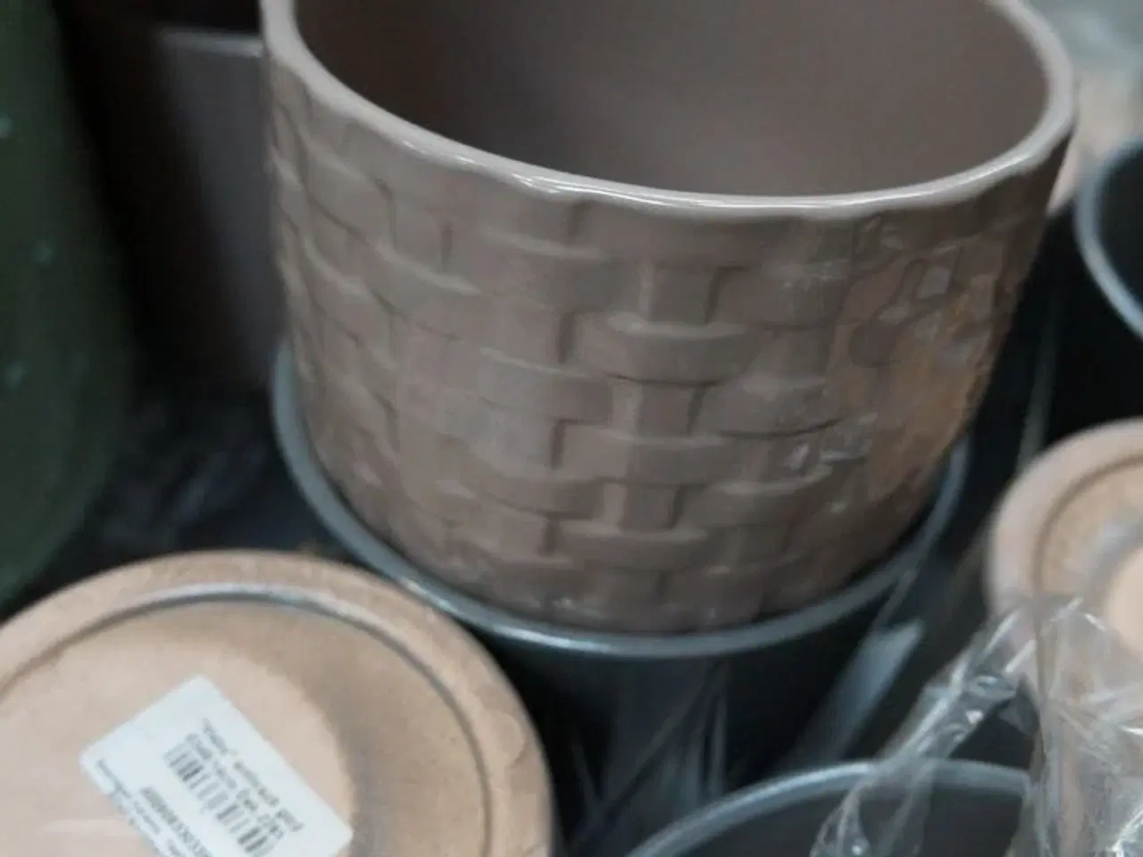 Billede 2 - Palle med diverse potter
