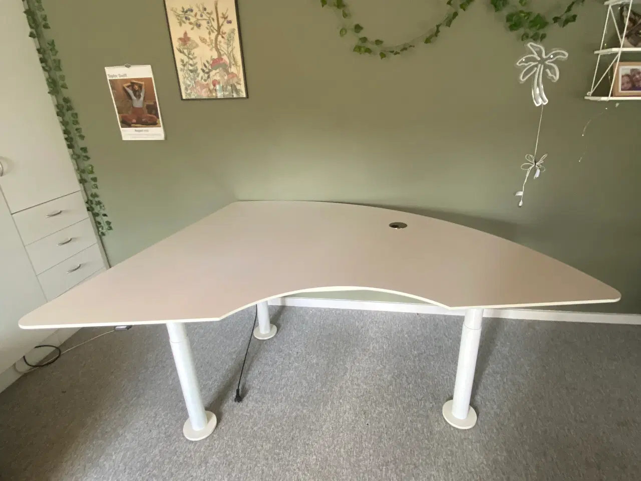 Billede 1 - Hvidt skrivebord - hævesænkebord