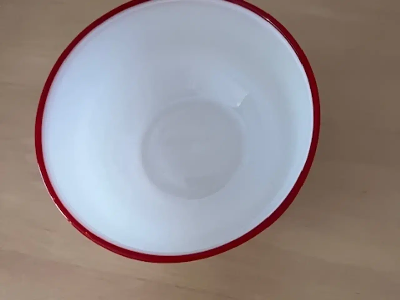 Billede 4 - Elegant vintage glasskål med klassisk rød kant