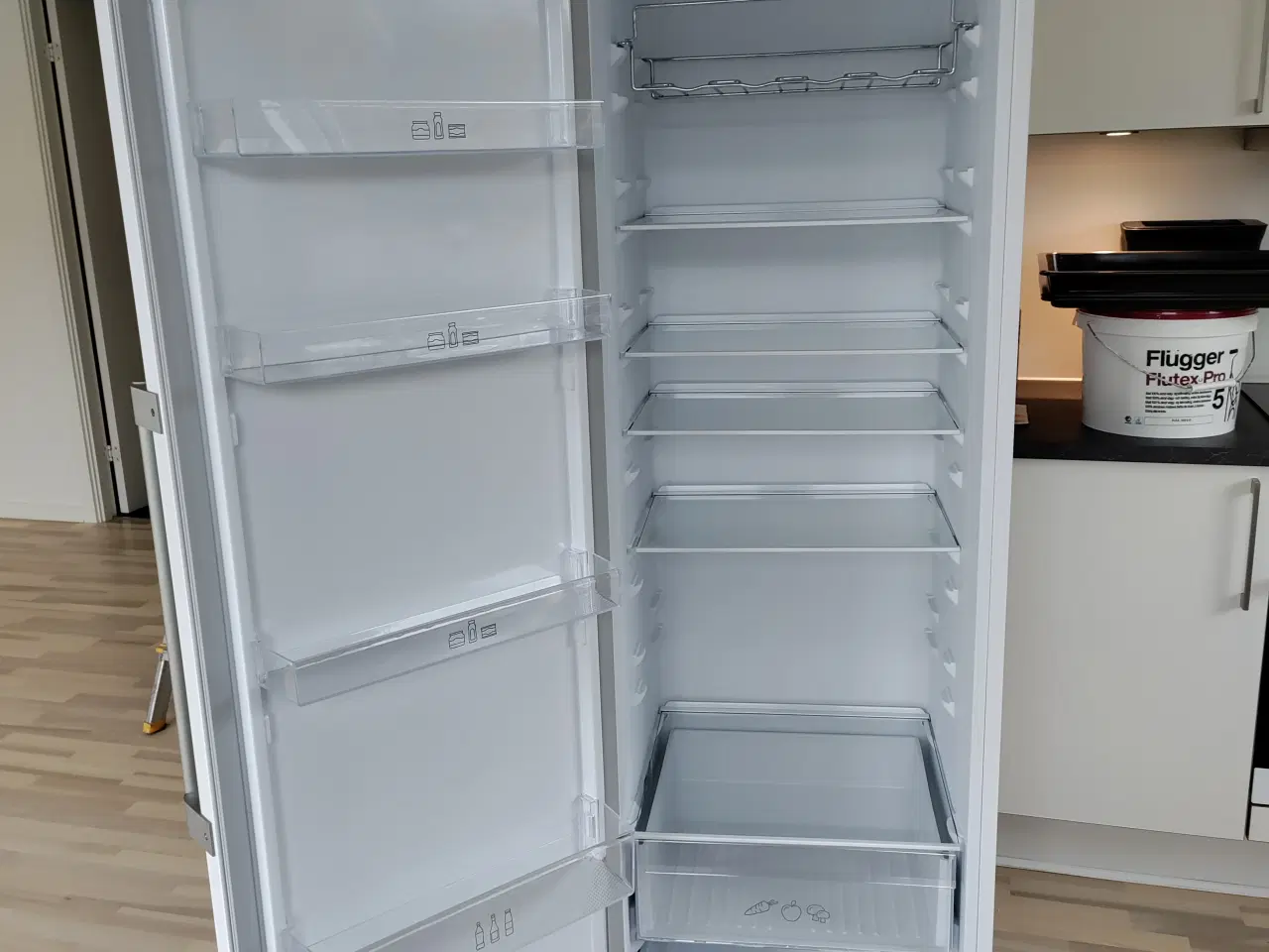 Billede 2 - Nyt køleskab i hvid.