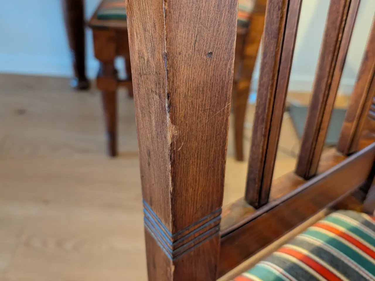 Billede 18 - Antikt spisebord med stole i egetræ