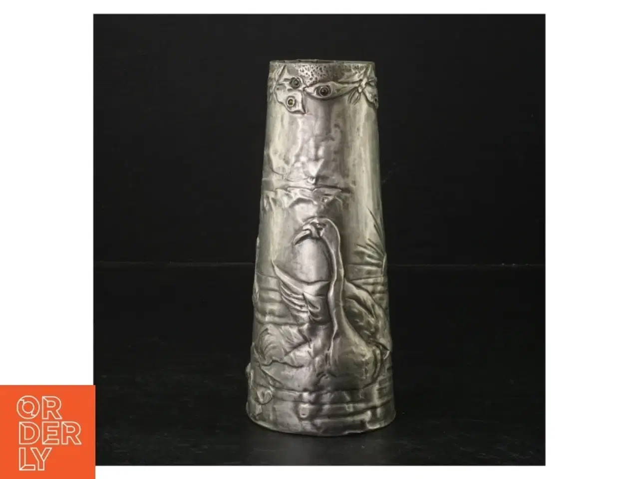 Billede 1 - Dekorativ tin vase (str. H. 16,5 cm. ø. 7 cm)