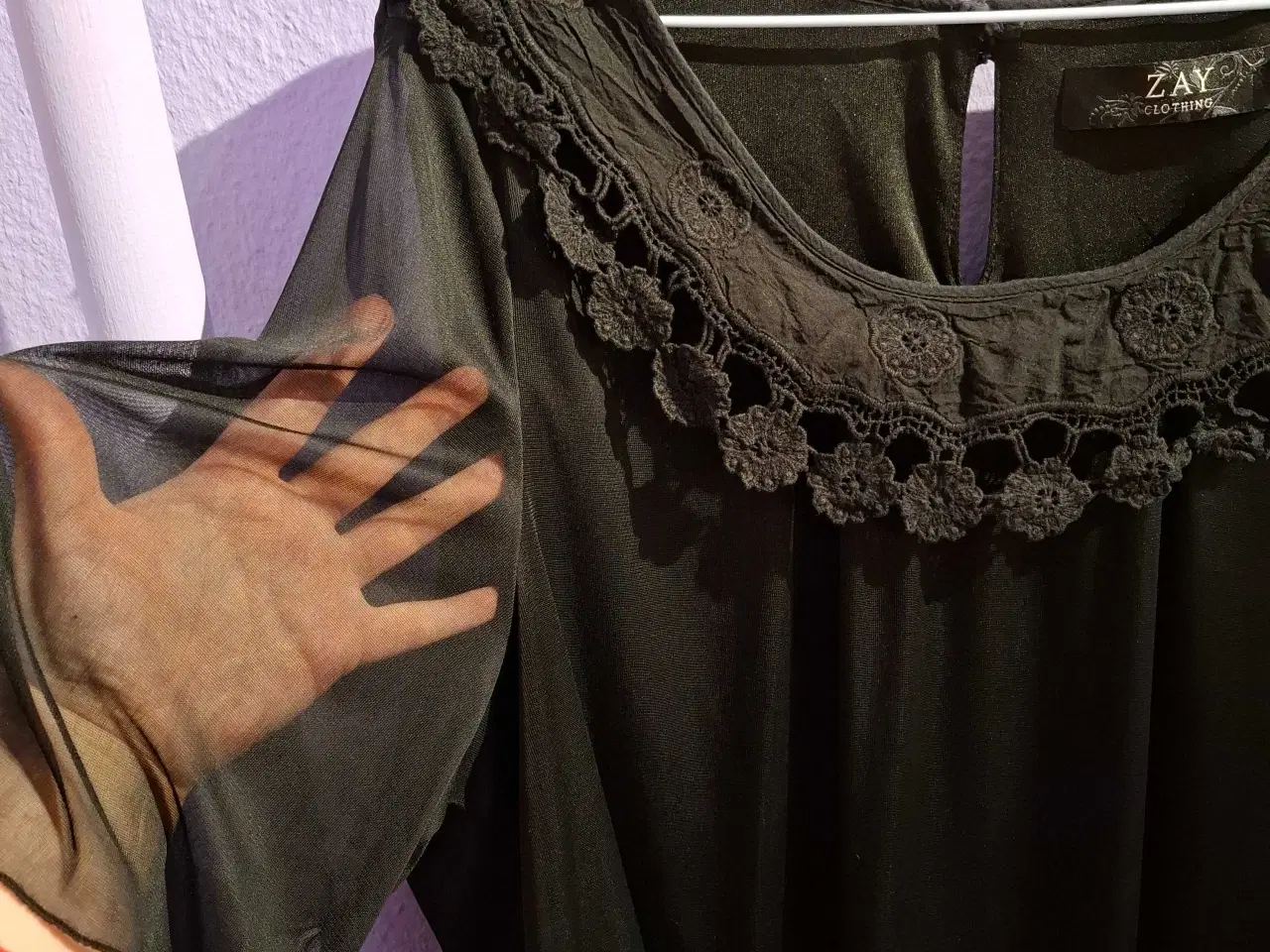 Billede 4 - Flot sort bluse