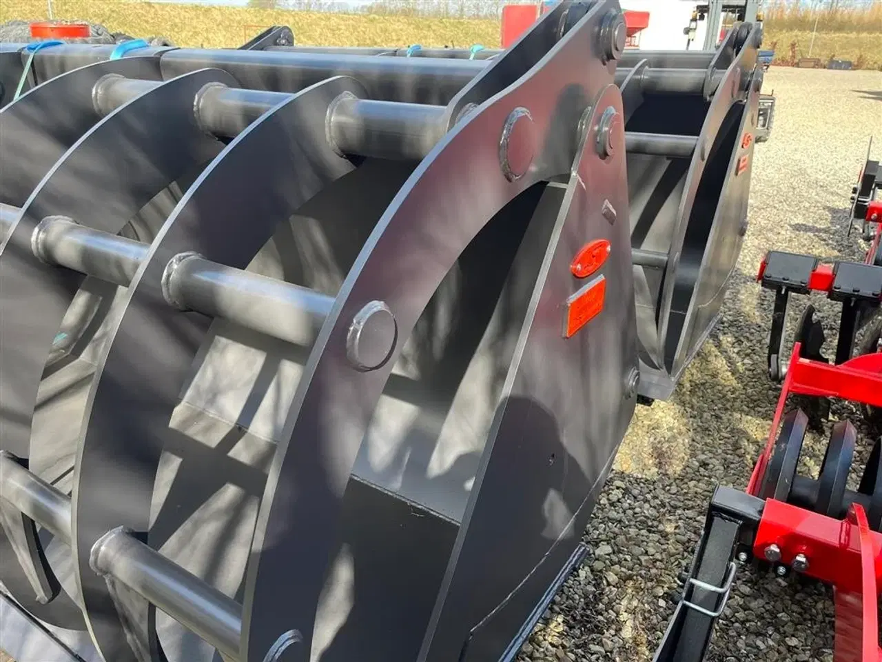 Billede 5 - JST Overfalds skovl 300 med skårende tænder og med ekstra slidstål i hæl samt forkantskær