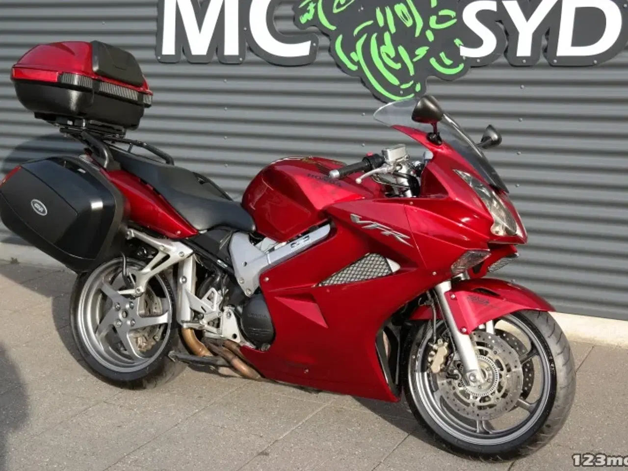 Billede 2 - Honda VFR 800 F MC-SYD       BYTTER GERNE