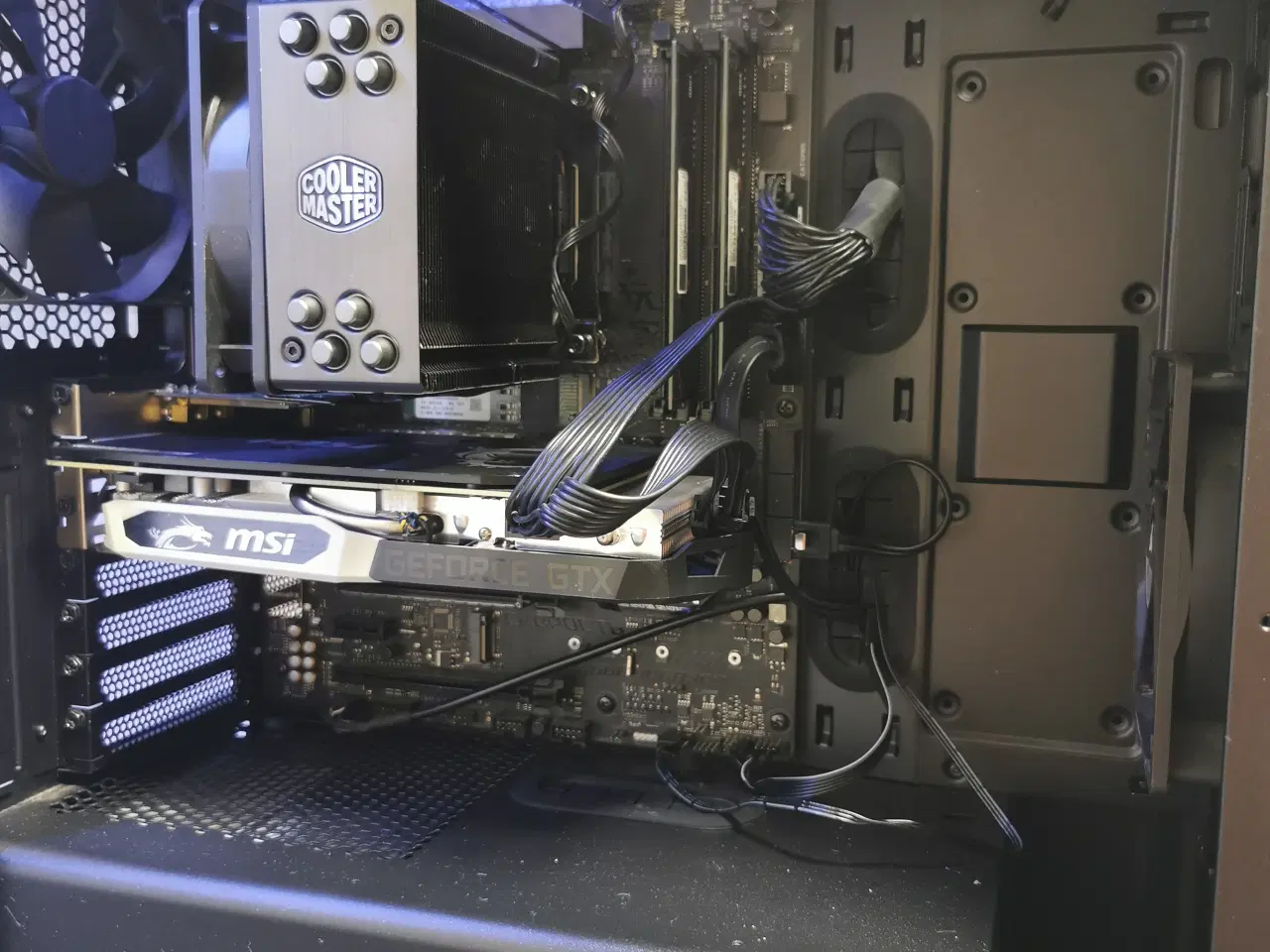 Billede 1 - Gaming PC Uden tilbehør (skærm,tastatur,mus)