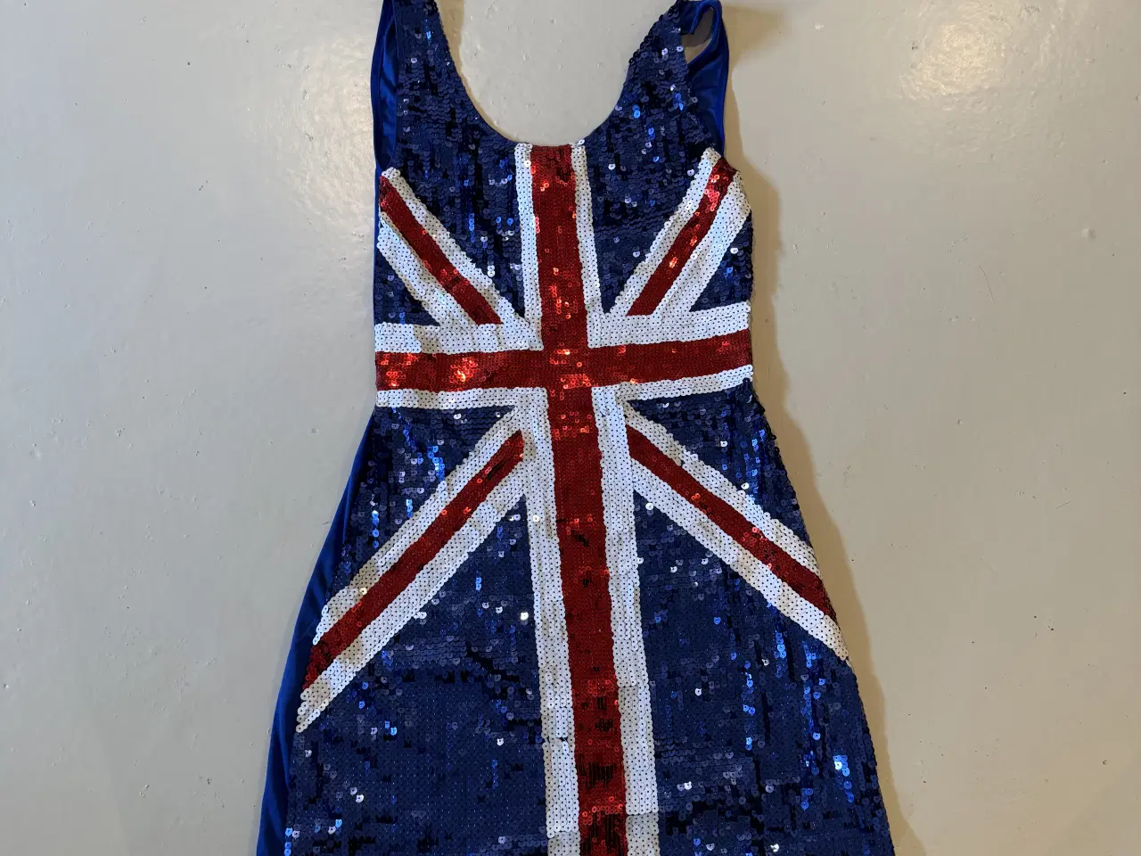 Billede 3 - Forskellige kostumer byd