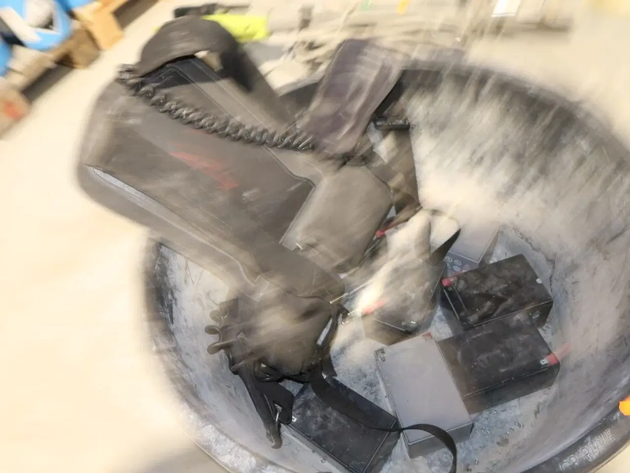 Billede 2 - Spand med rygsele med div. Batterier