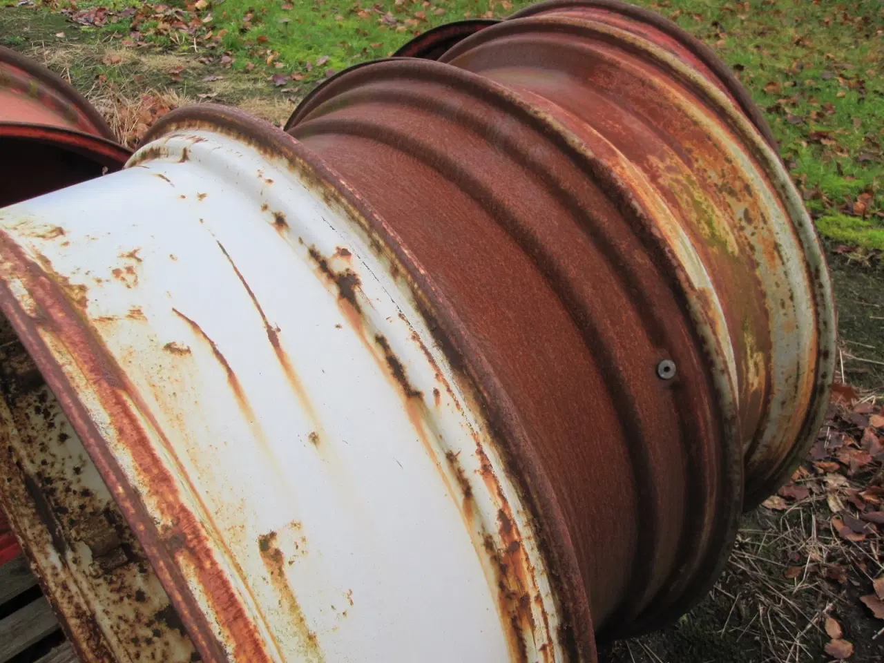 Billede 2 - Fælgringe til Ford traktor 36" 2 sæt