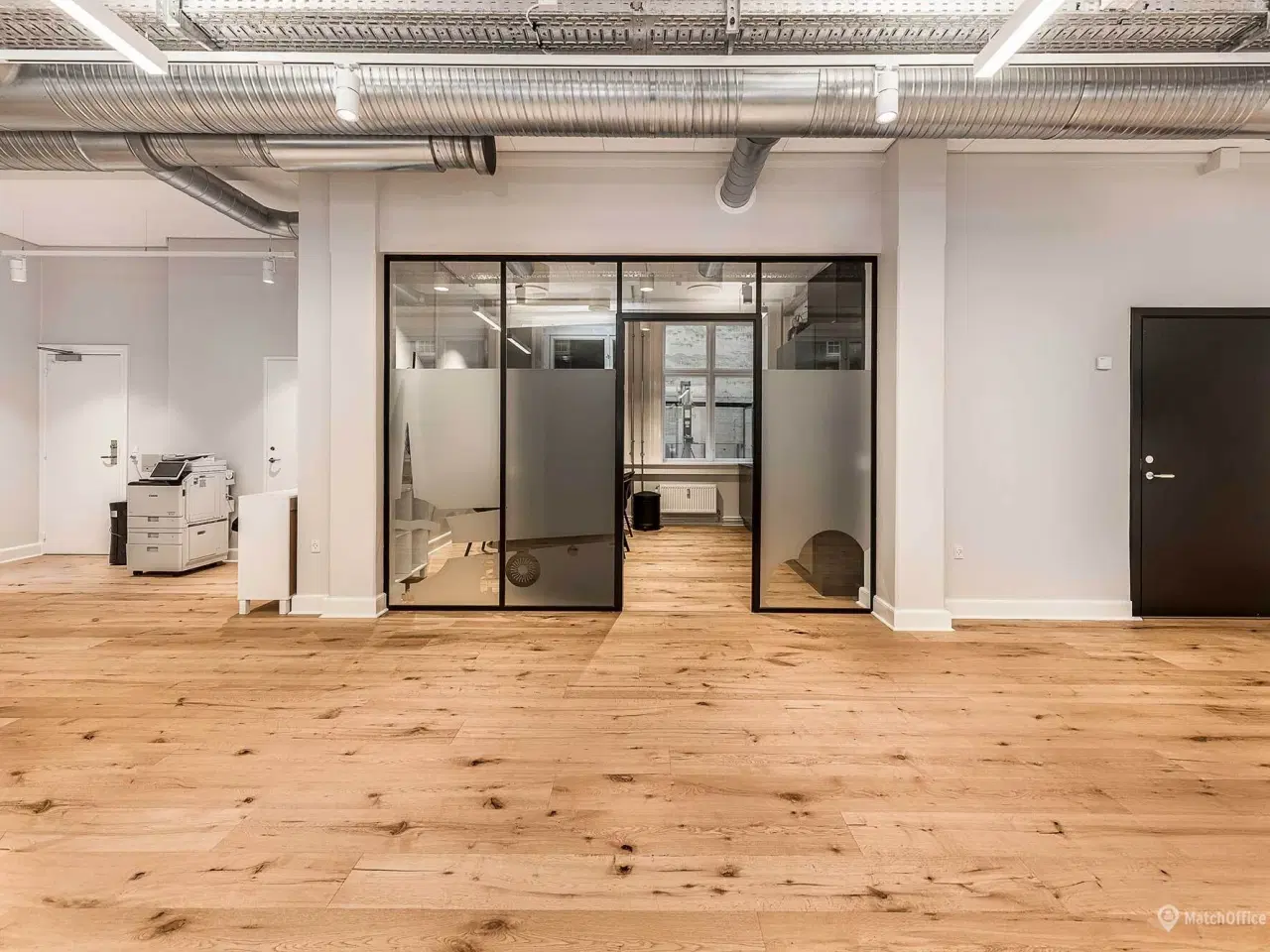 Billede 3 - Nyistandsat kontor med ventilation og køl i klassisk københavnerejendom - 100 meter fra Rådhuspladsen.