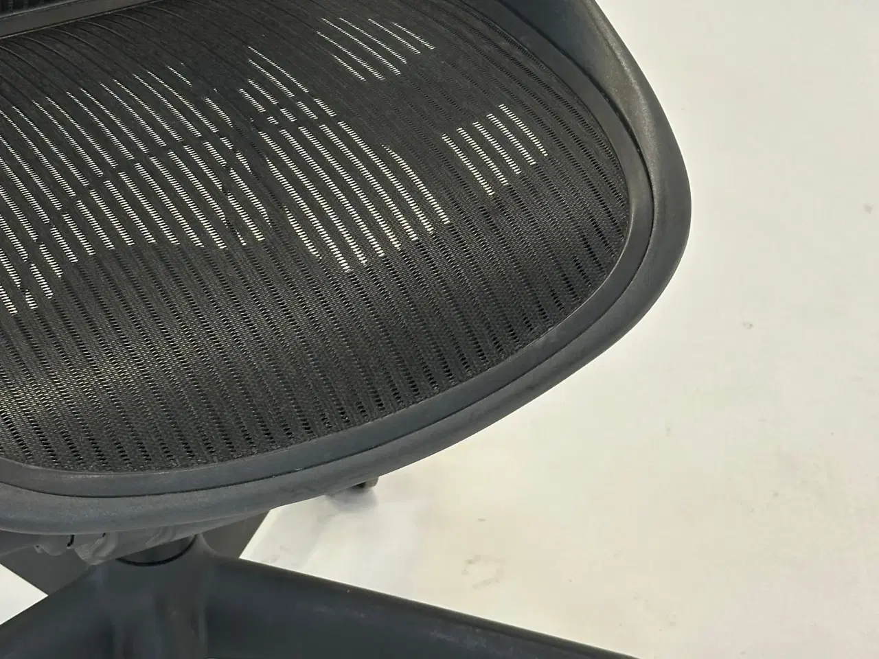 Billede 9 - Herman Miller Aeron B Kontorstol (u. armlæn)
