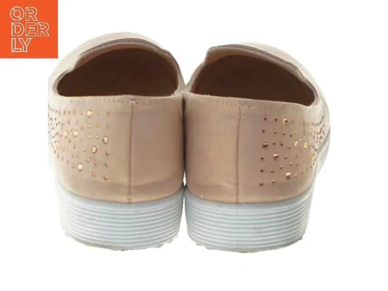 Billede 6 - Beige sko med sten str. 39 fra Identity (str. 39 )