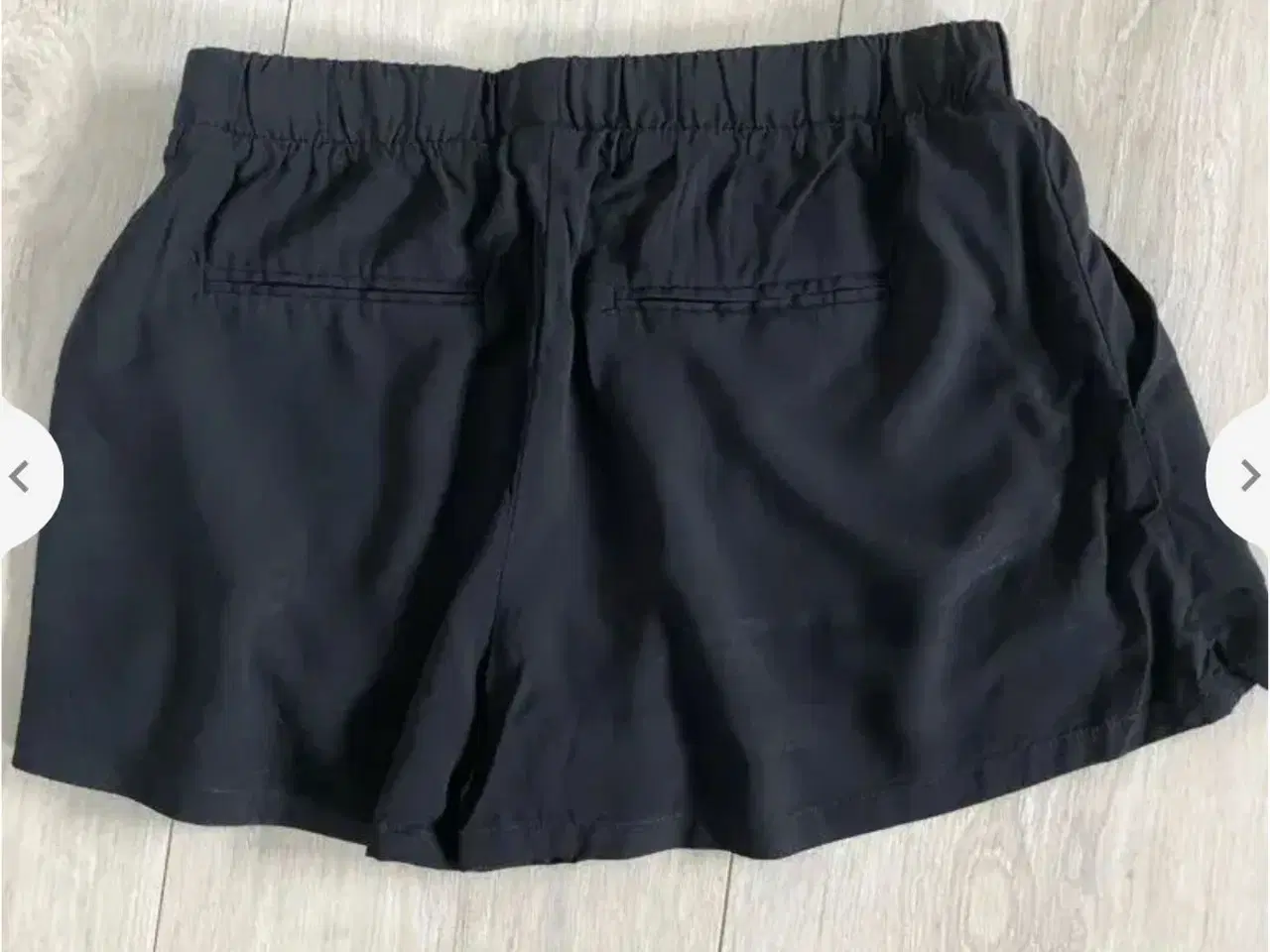 Billede 2 - Shorts fra Vila str. M