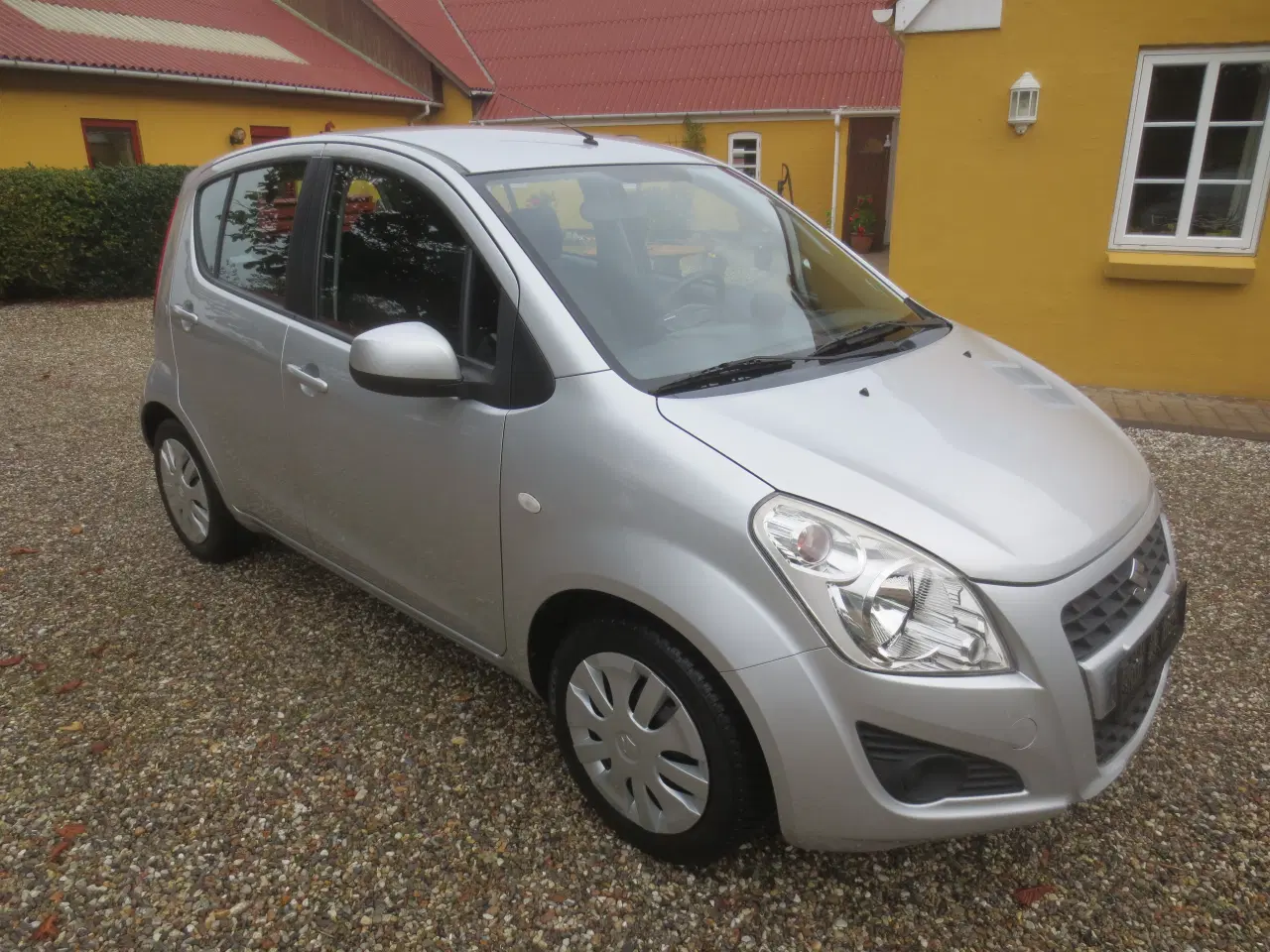 Billede 4 - Suzuki Splash 1.0 i År 14 Km 42000. 