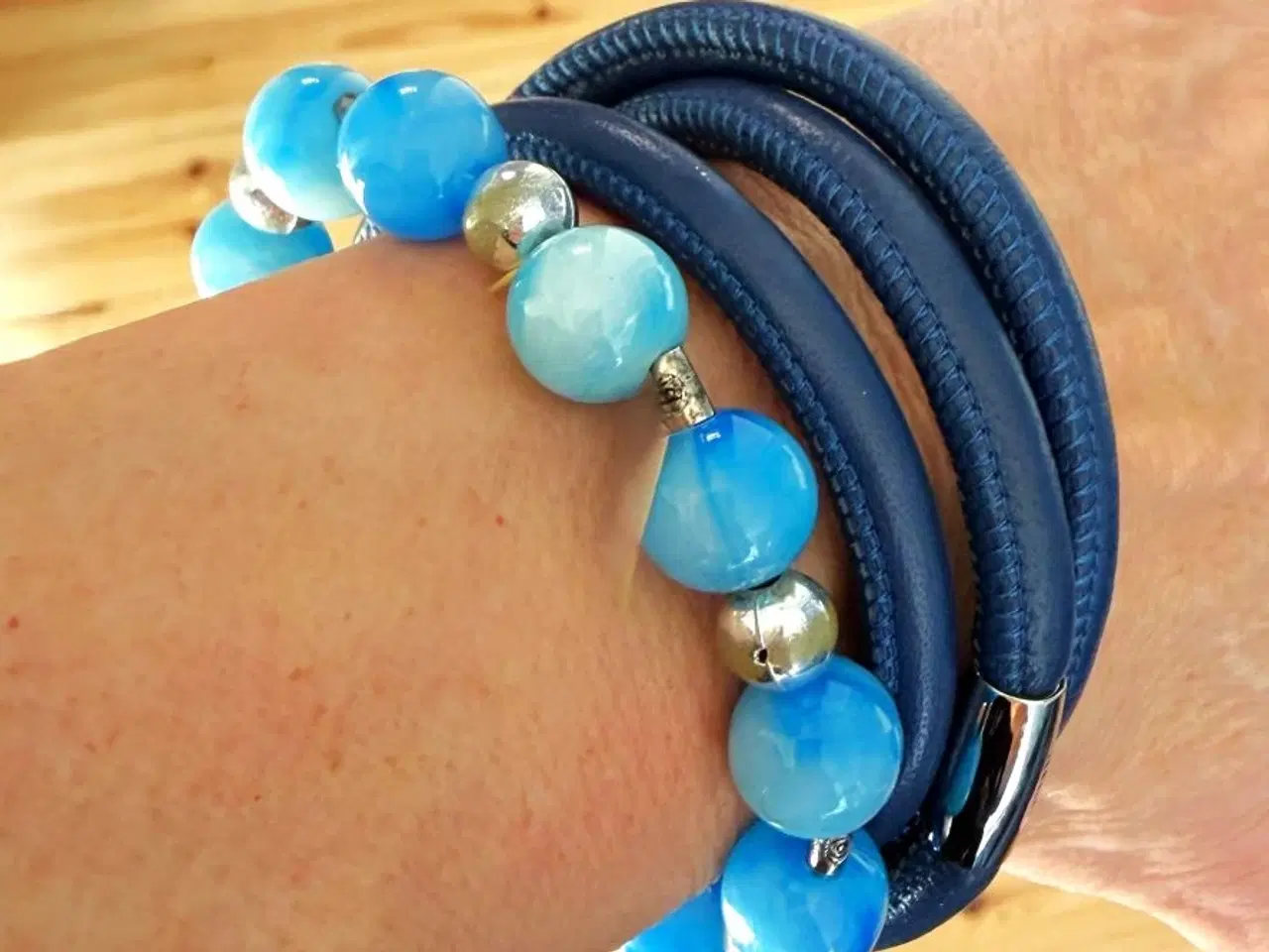 Billede 5 - Endless armbånd i blå læder