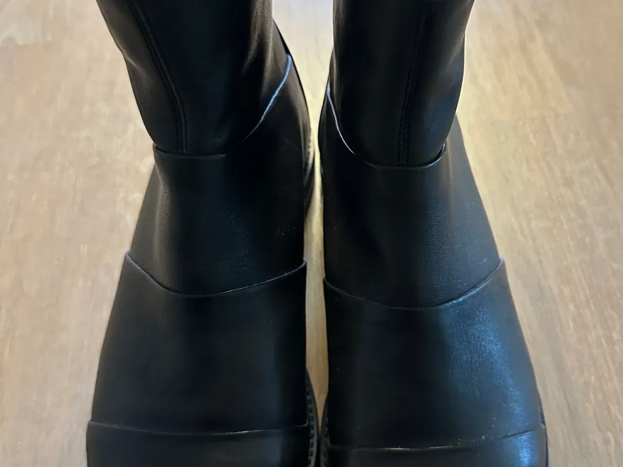 Billede 2 - Helt nye støvler fra Copenhagen shoes str. 38