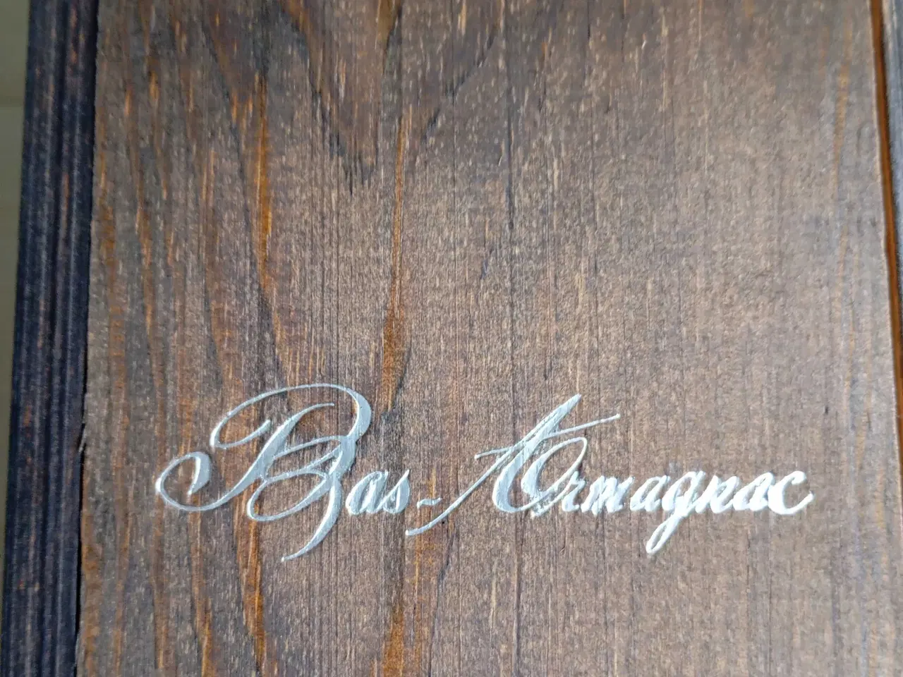 Billede 2 - Fin træ æske med låg. Cognac