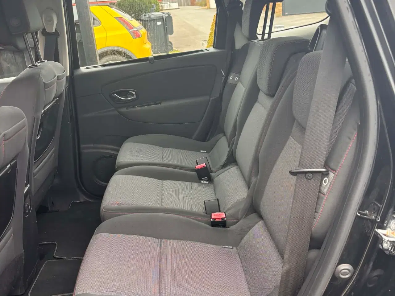 Billede 6 - Fin stor bil med god plads 