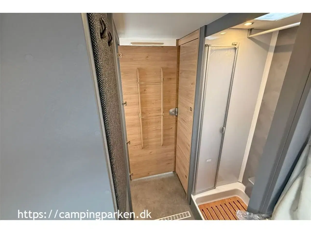 Billede 15 - 2026 - Dethleffs XL Family   En luksus vinteroptimeret feriebolig til 5 personer, 180 hk
