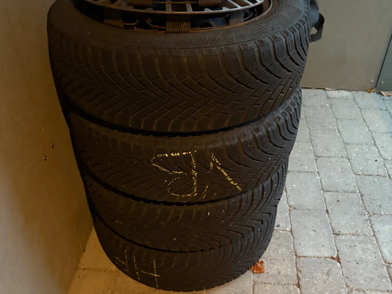 Billede 2 - Vinterdæk på fælge