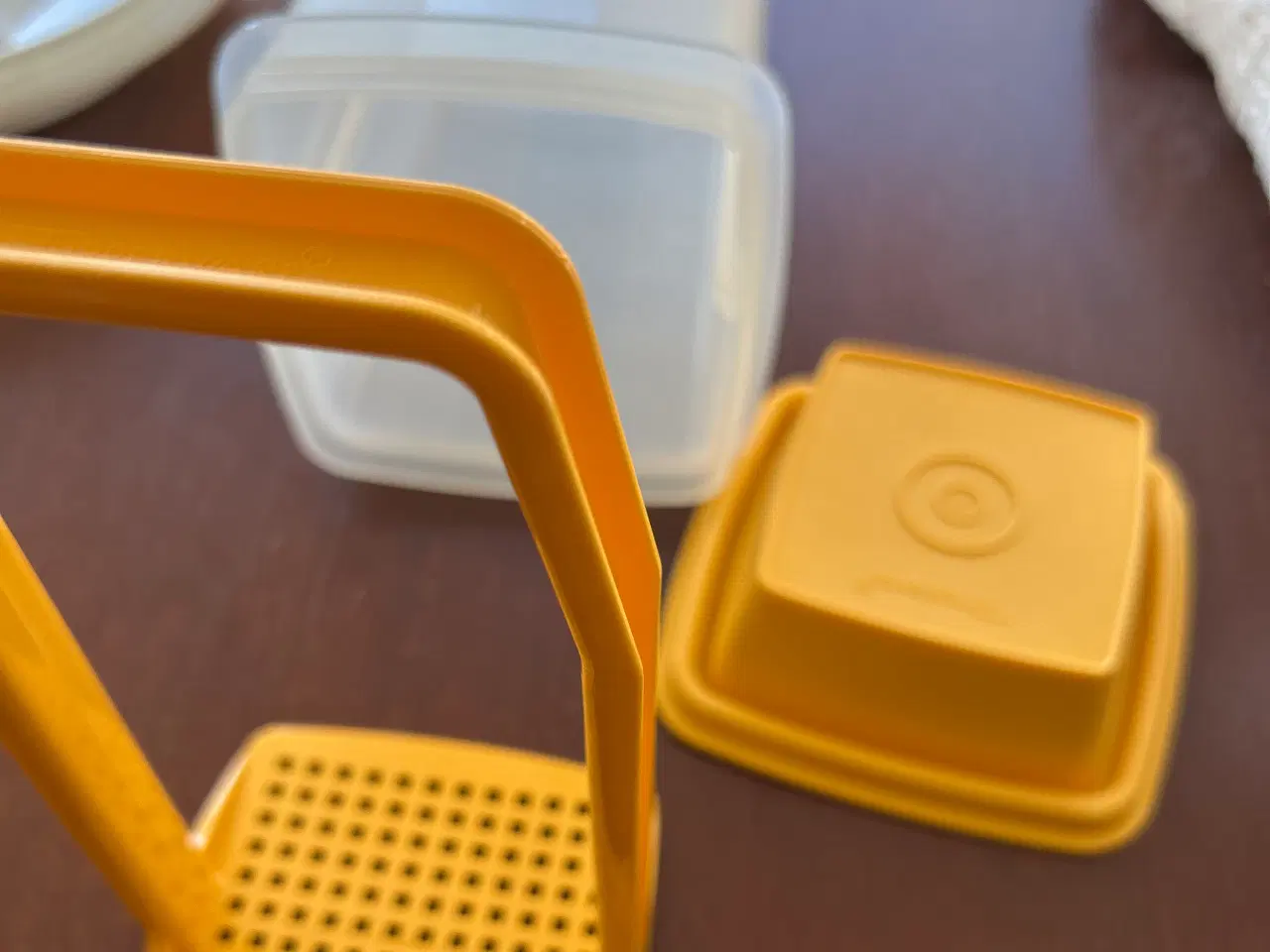 Billede 5 - Tupperware hejs op og cabere fad se billeder 