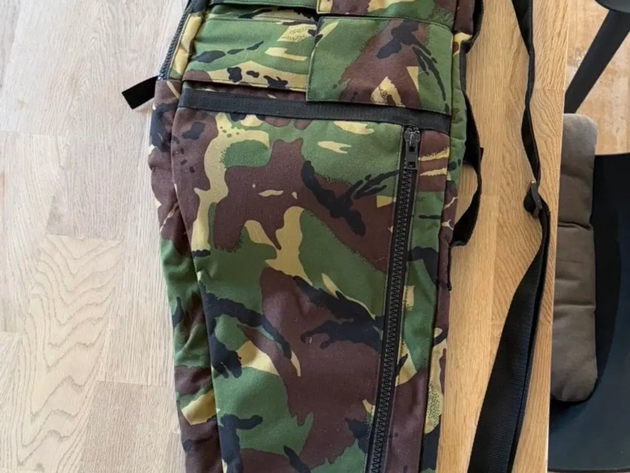 Billede 2 - Riffelfoderal med “rygsæk-stropper”