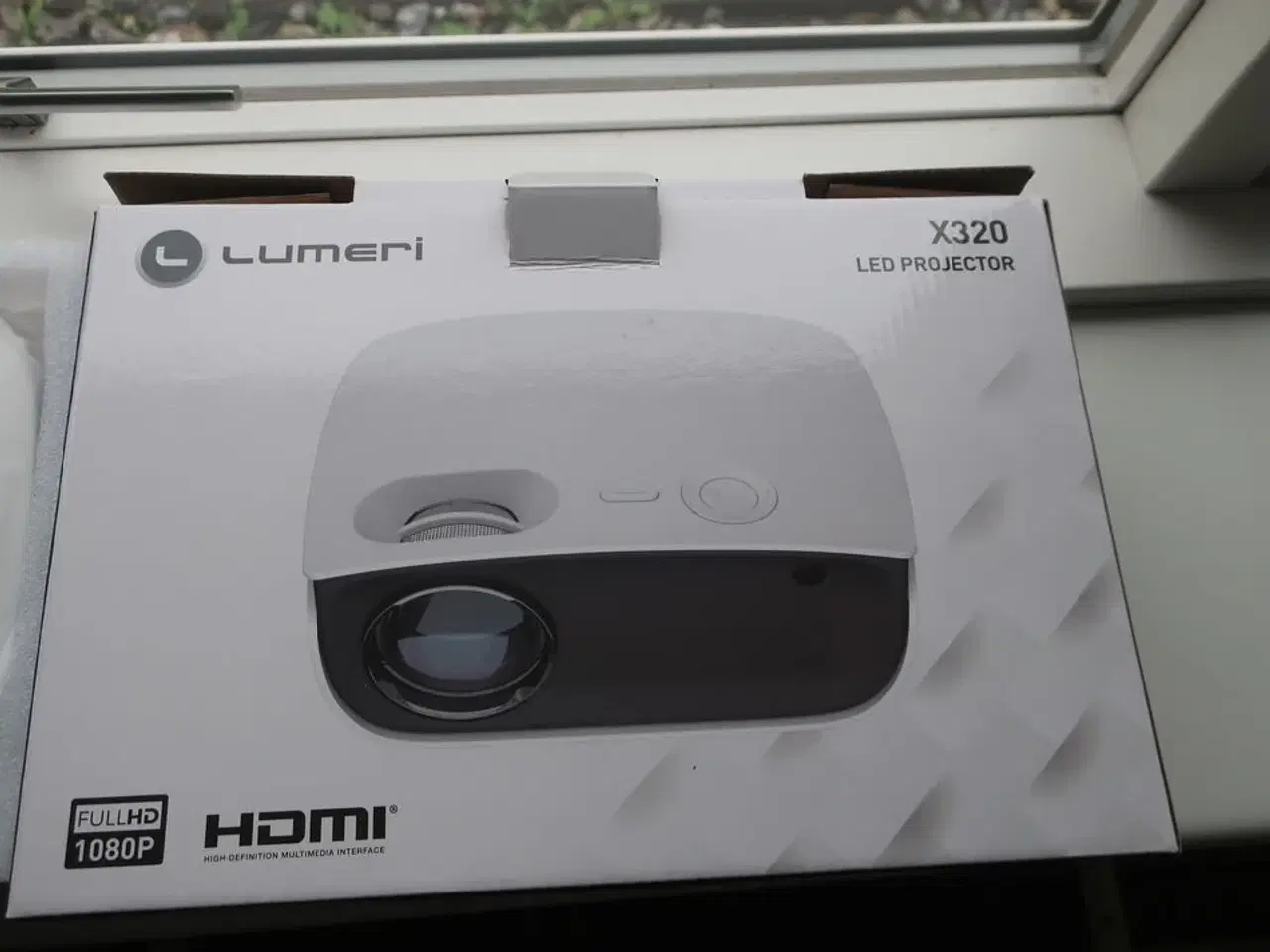 Billede 6 - Projektor OPTOMA samt projektor LUMERI