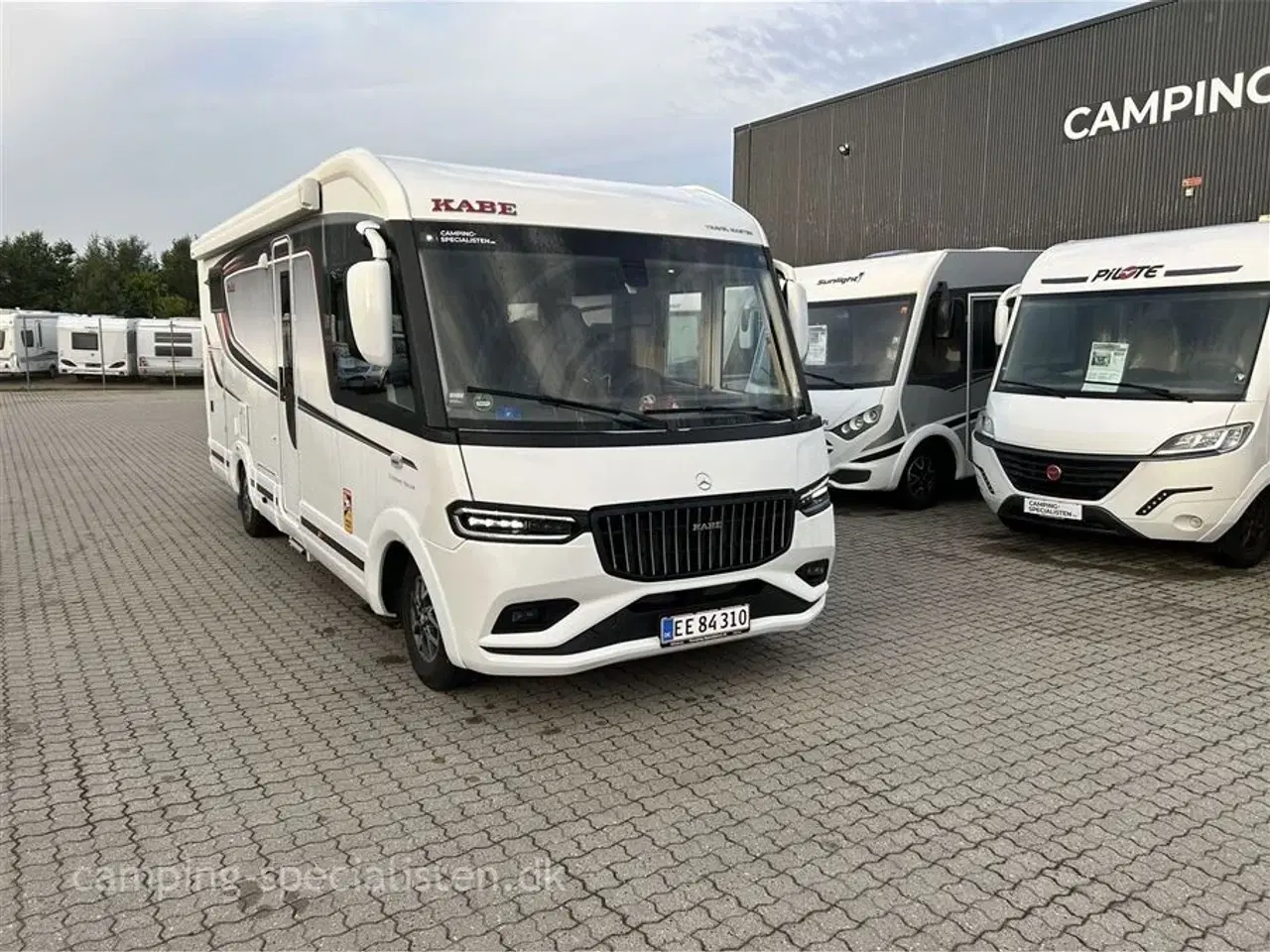 Billede 2 - 2025 - Kabe Travel Master Crown i760 LGB   Kabe Crown 760 LGB model 2025 på Mercedes kan snart ses hos Camping-Specialisten