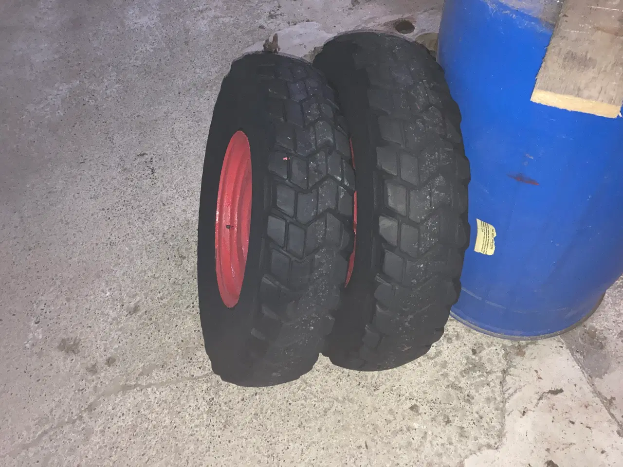 Billede 2 - 7,50 - 16 X, Michelin, Landrover dæk