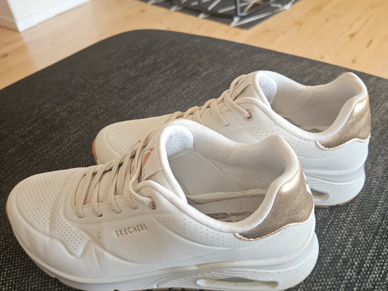 Billede 1 - SKECHERS SNEAKERS SKO 
