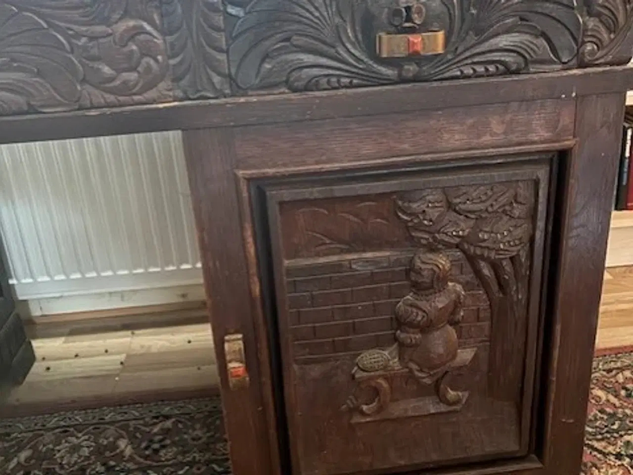 Billede 1 - Gl antik skrivebord