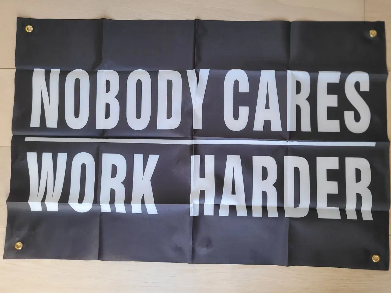 Billede 1 - Flag banner -  arbejd hårdere