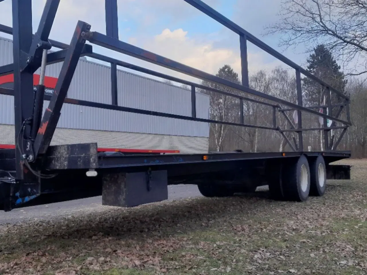 Billede 1 - Scania 12 meter halmvogn med hydraulisk ræk.