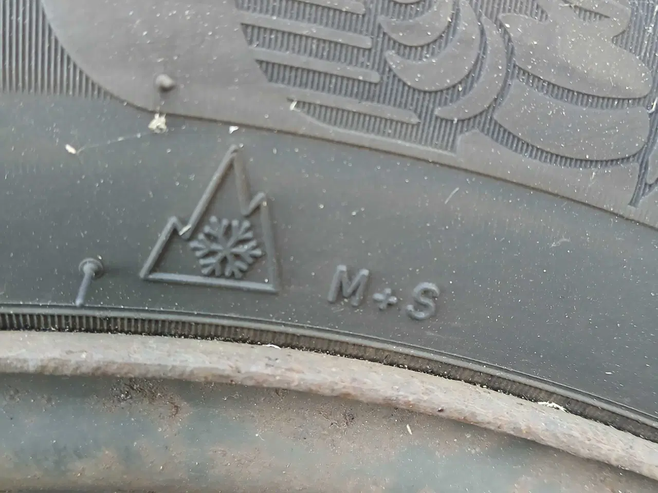 Billede 4 - vinterdæk på fælge.