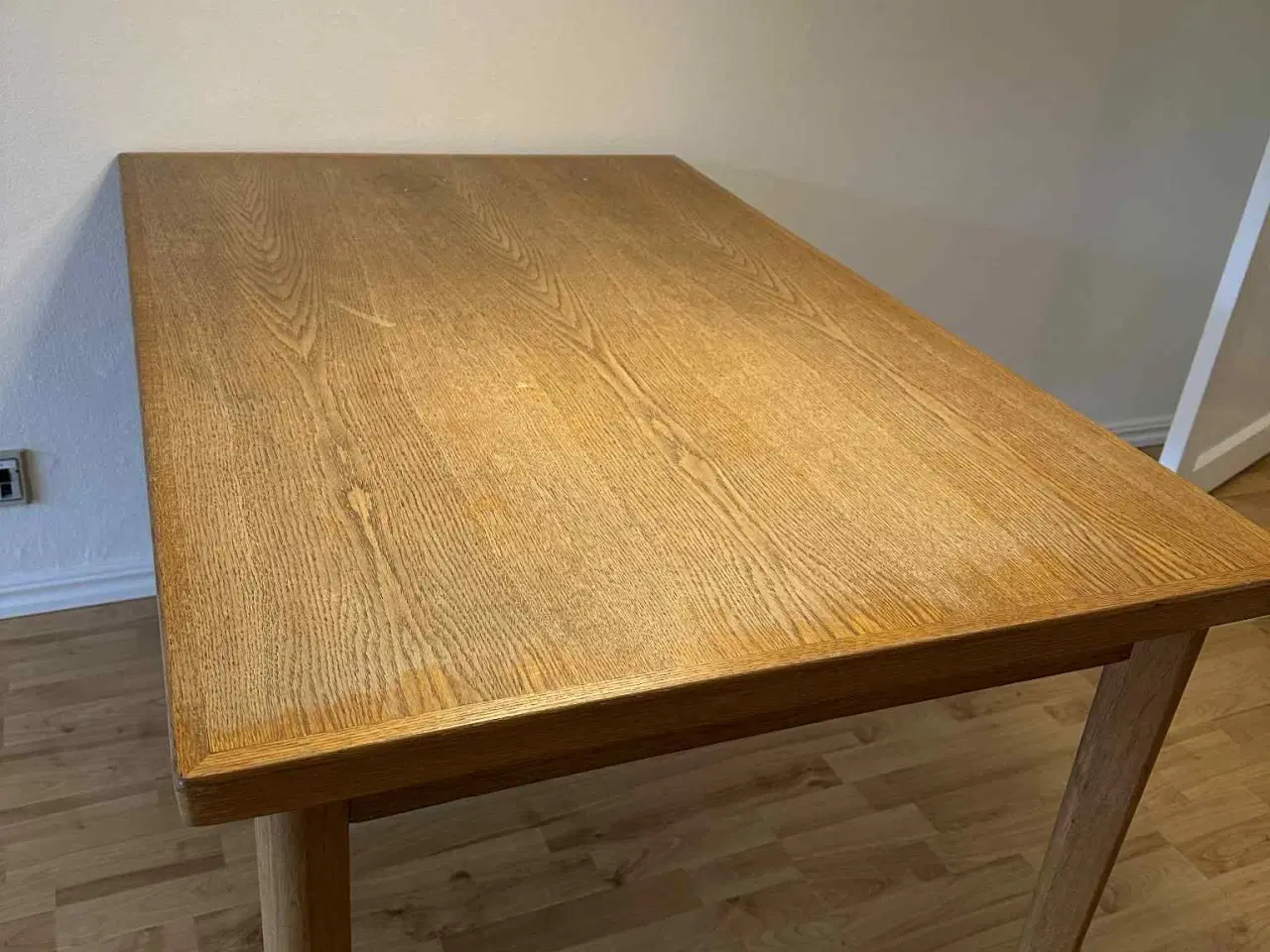 Billede 1 - Spise bord sælges