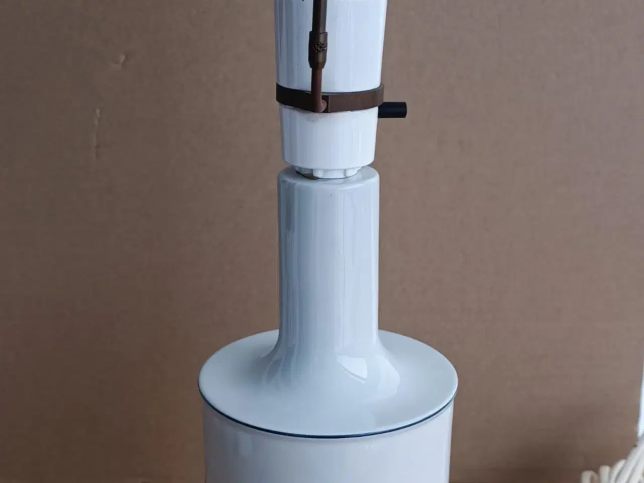 Billede 1 - Bordlampe Blå Kant Kongelig