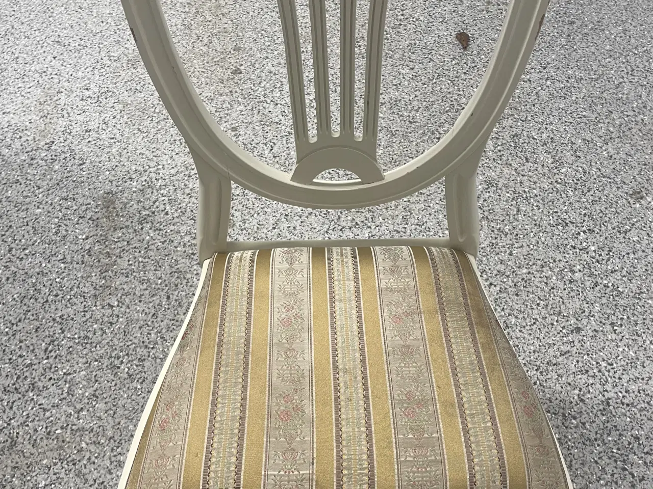 Billede 5 - Smukt gustaviansk spisebord med 6 stole