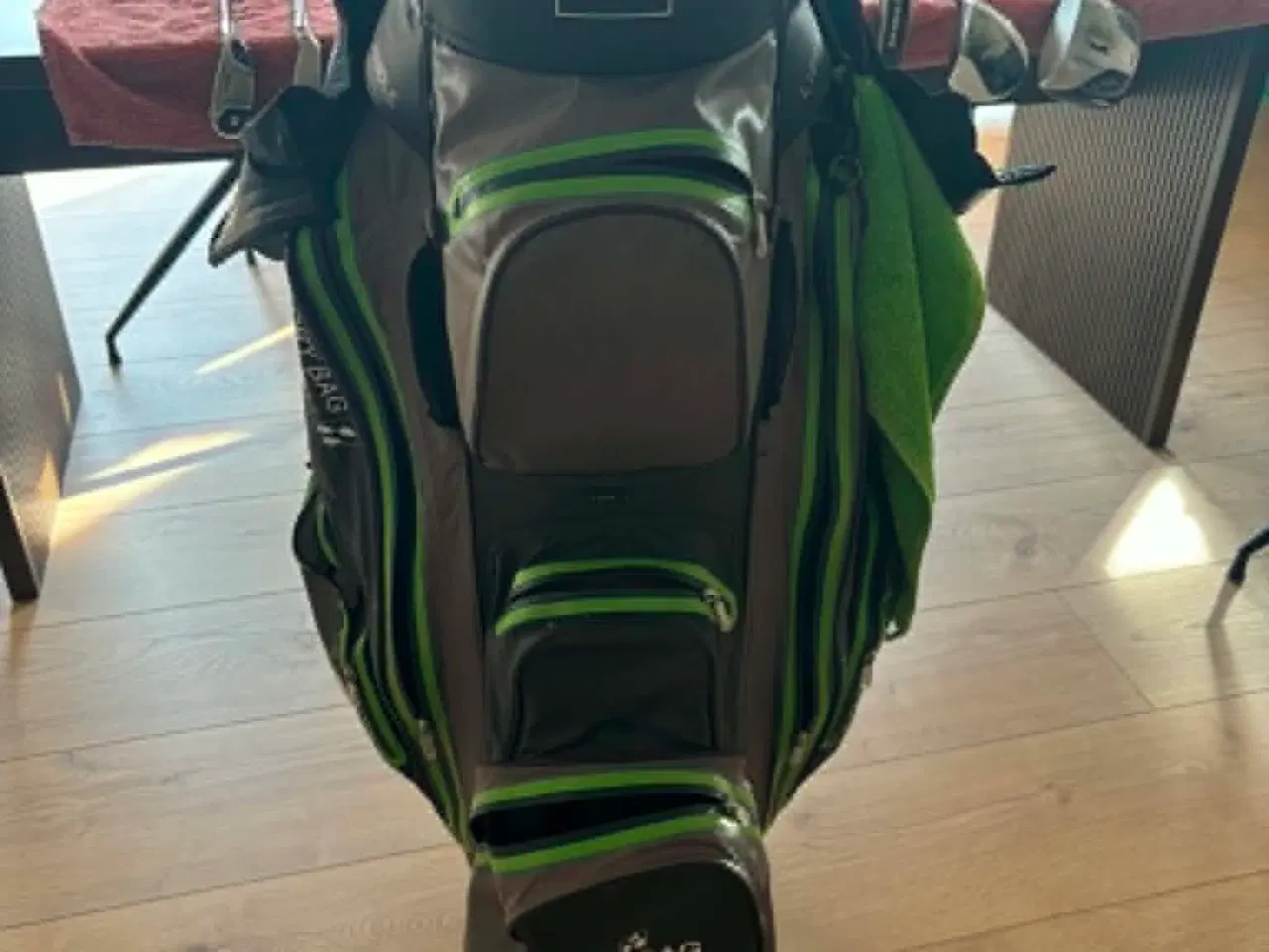 Billede 3 - Samlet begynder golfsæt med bag, vogn og tilbehør