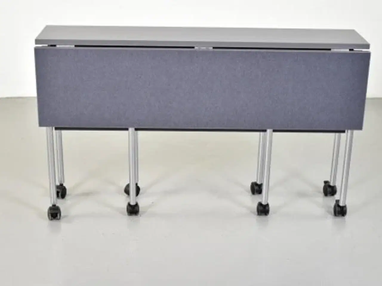Billede 6 - Klapbord med grå bordplade og hjul