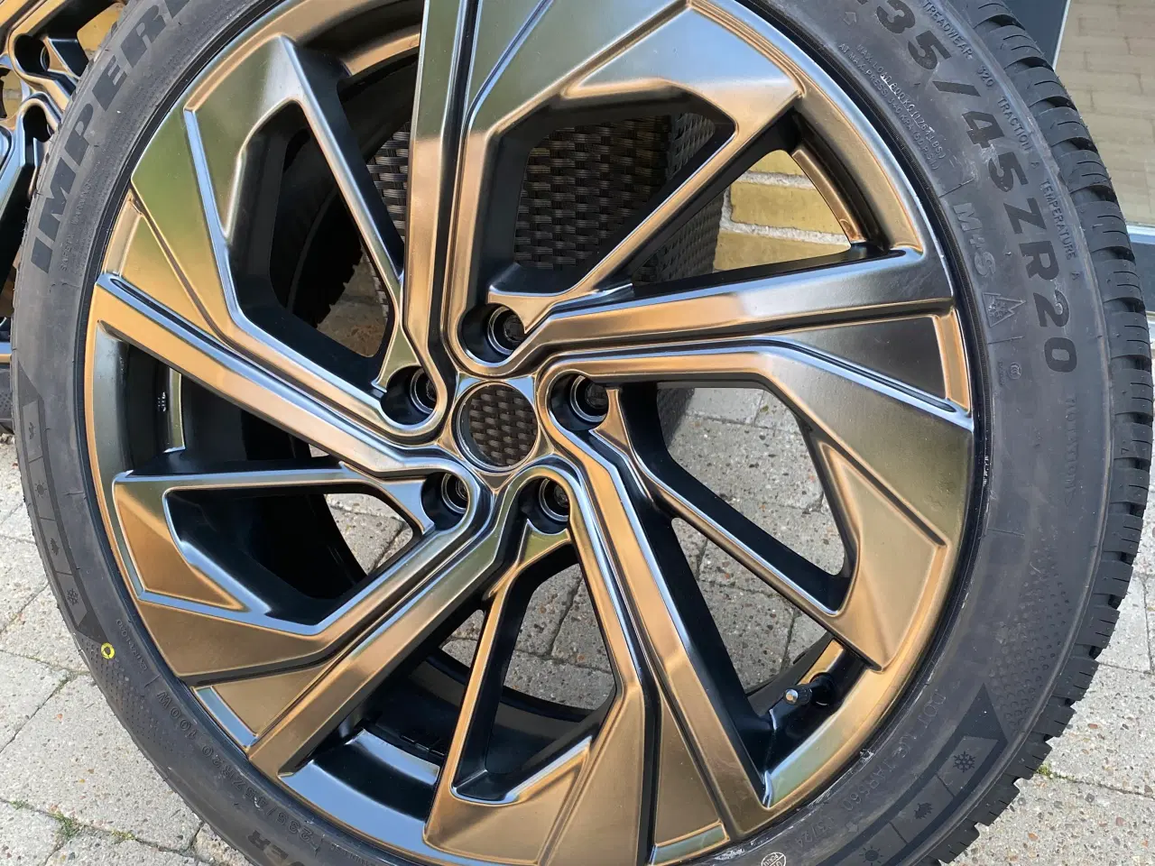 Billede 1 - 20” Qashqai J12 Helårs Dæk. 
