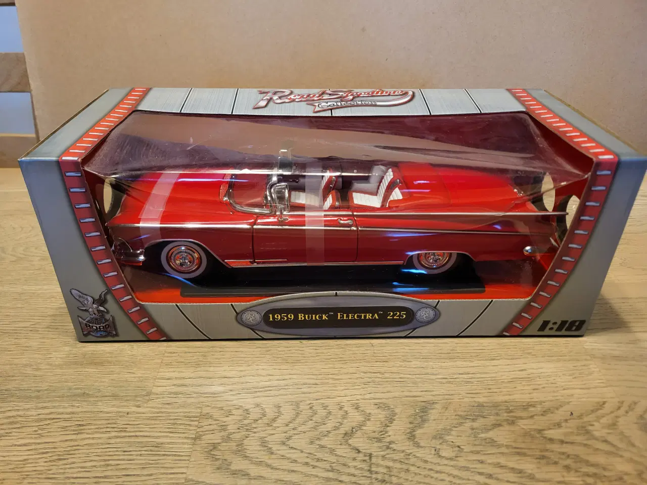 Billede 1 - Modelbil 1:18 - Buick Electra 225 - 1959 , 400 kr.