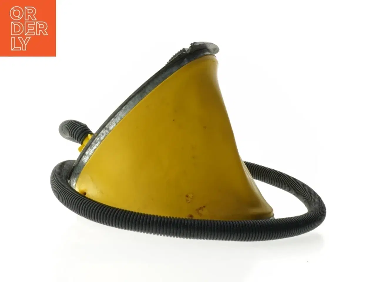 Billede 4 - Gul og sort pumpe til luftmadras (str. 25 cm)